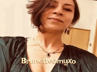 Brunetteamyxo