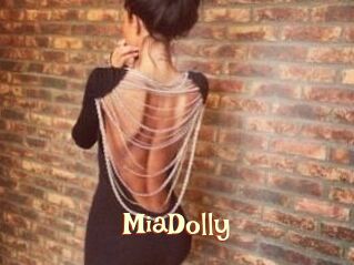 Mia_Dolly