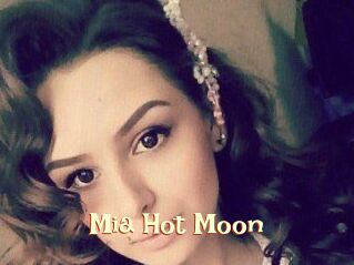 Mia_Hot_Moon