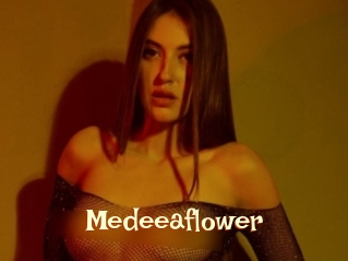 Medeeaflower