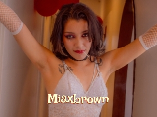 Miaxbrown